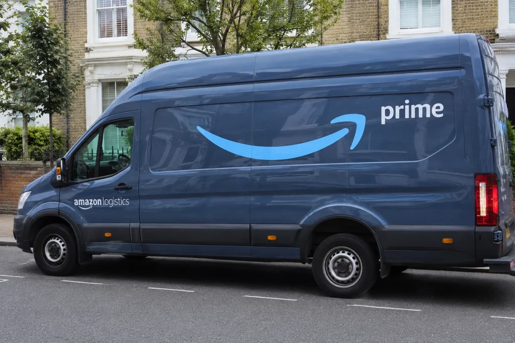 Amazon Logistics delivery van logo, different from Amazon Global Logistics AGL (1)